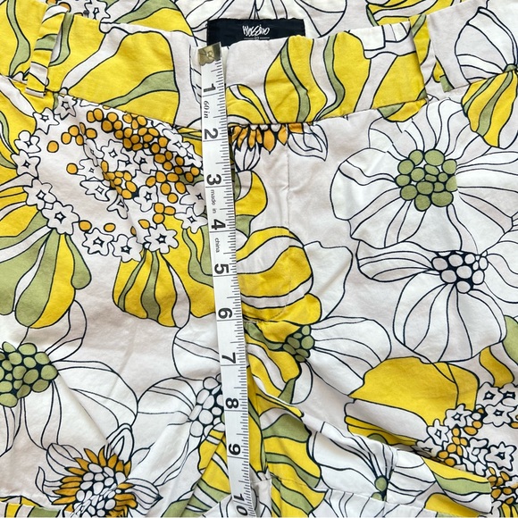 Mossimo Retro Yellow & Green Floral Print Stretchy Shorts, Size 16 - Picture 5 of 9